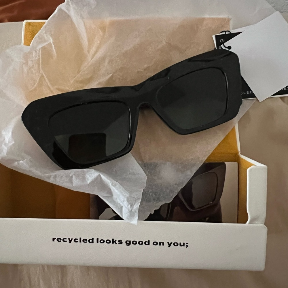 Szade florey ; elysium black / moss polarised